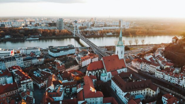zoznam znalcov Bratislava